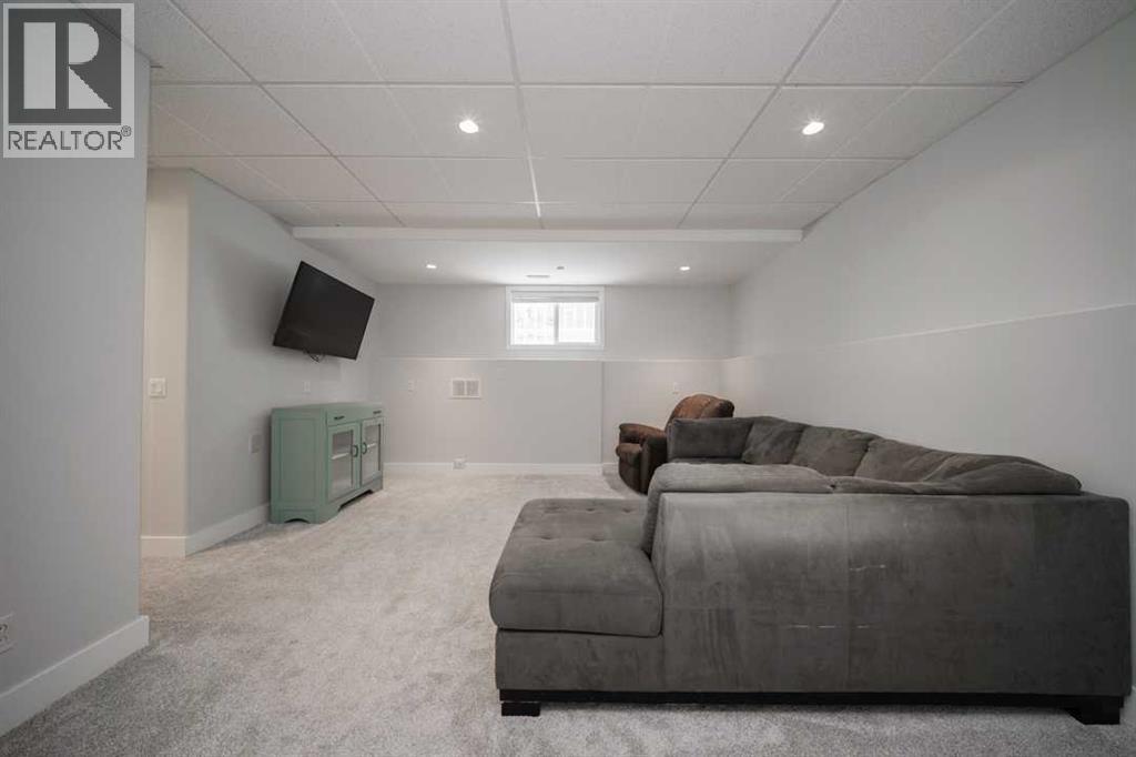 433 Diefenbaker Drive, Fort McMurray