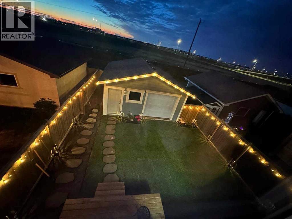 Single Family House for Sale in  Marquis Common SE Mahogany Calgary 