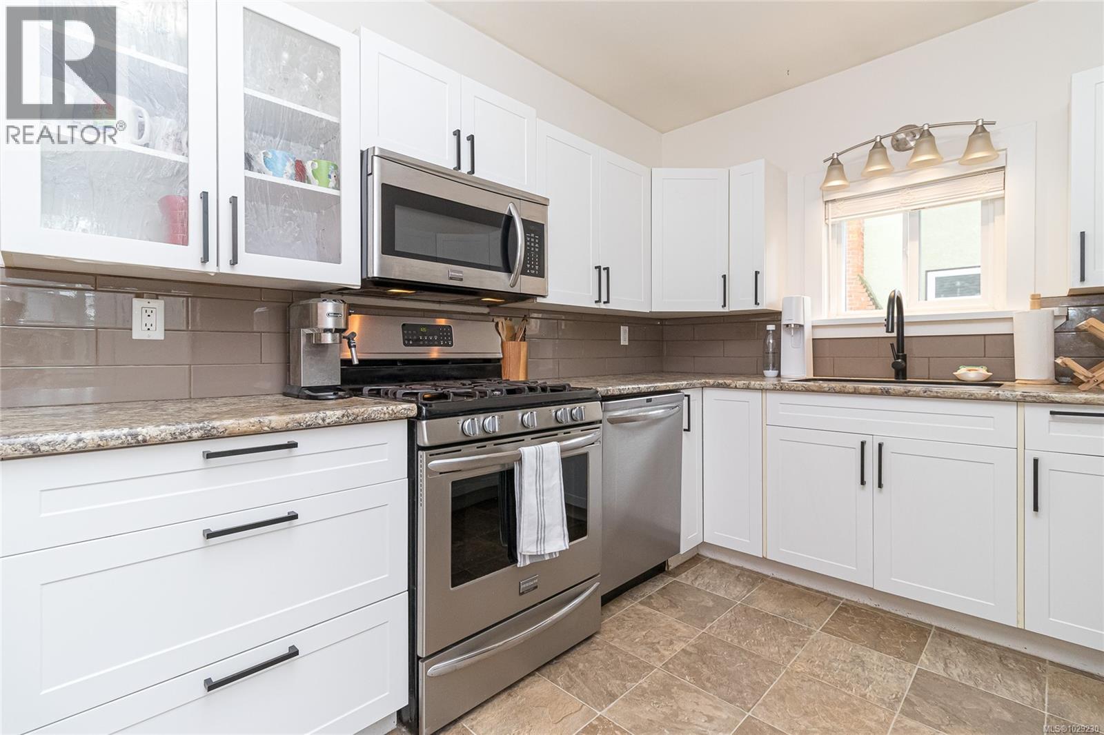 3074 EARL GREY ST - 20