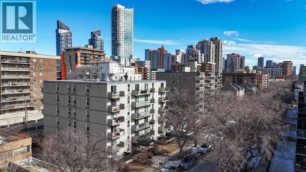 303, 1328 13 Avenue SW, Calgary, Alberta