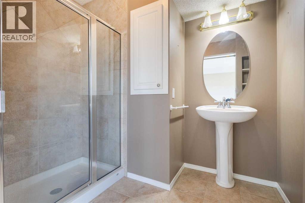 Single Family House for Sale in  Riverside Way SE Riverbend Calgary 