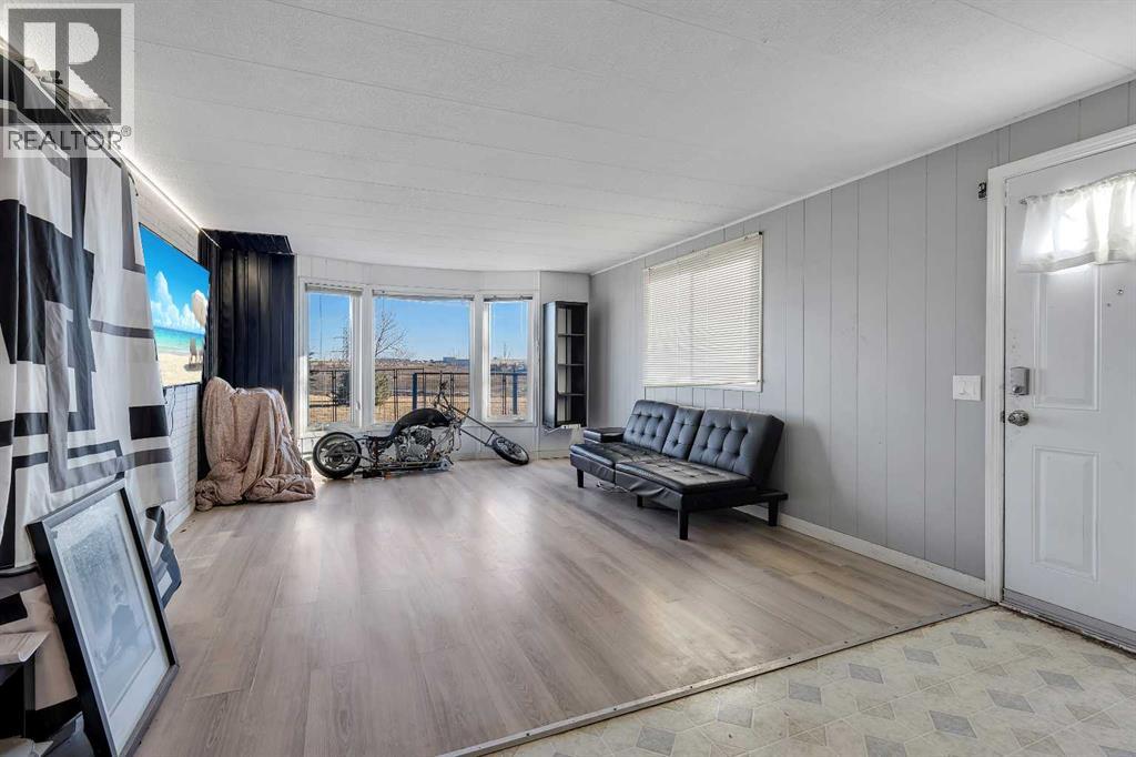 Single Family House Bungalow for Sale in  Huntstrom Drive NE Huntington Hills Calgary 