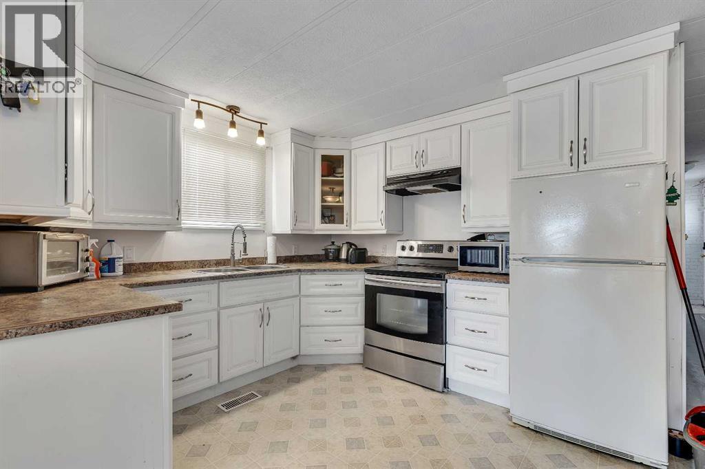 Single Family House Bungalow for Sale in  Huntstrom Drive NE Huntington Hills Calgary 