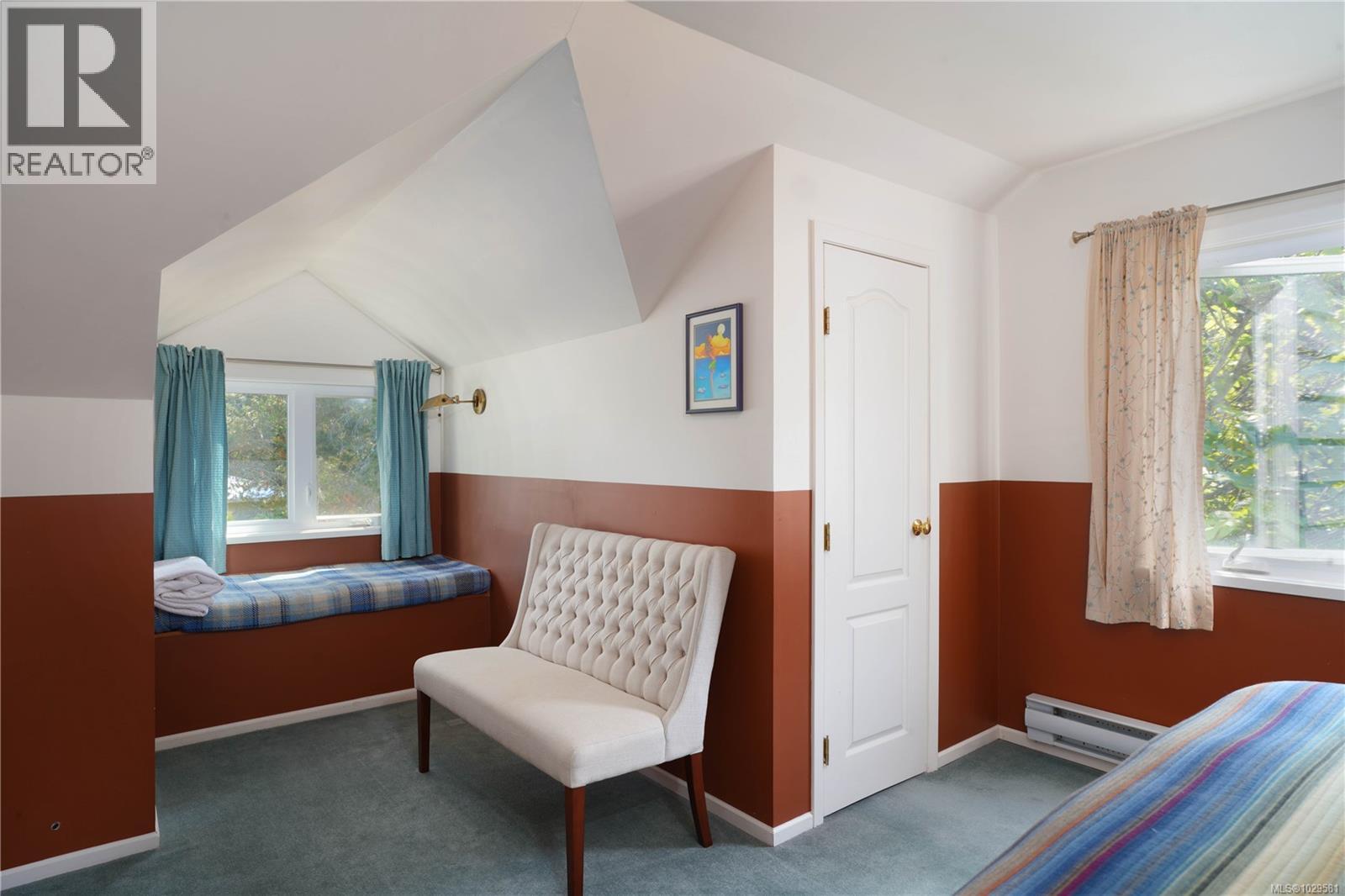  270 Price Road, Salt Spring