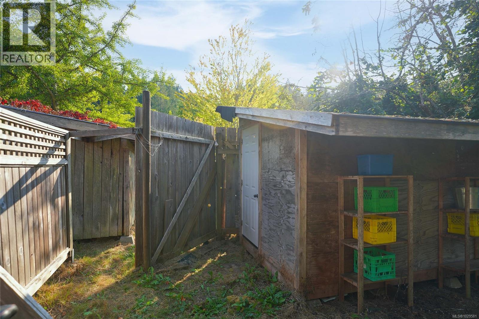  270 Price Road, Salt Spring