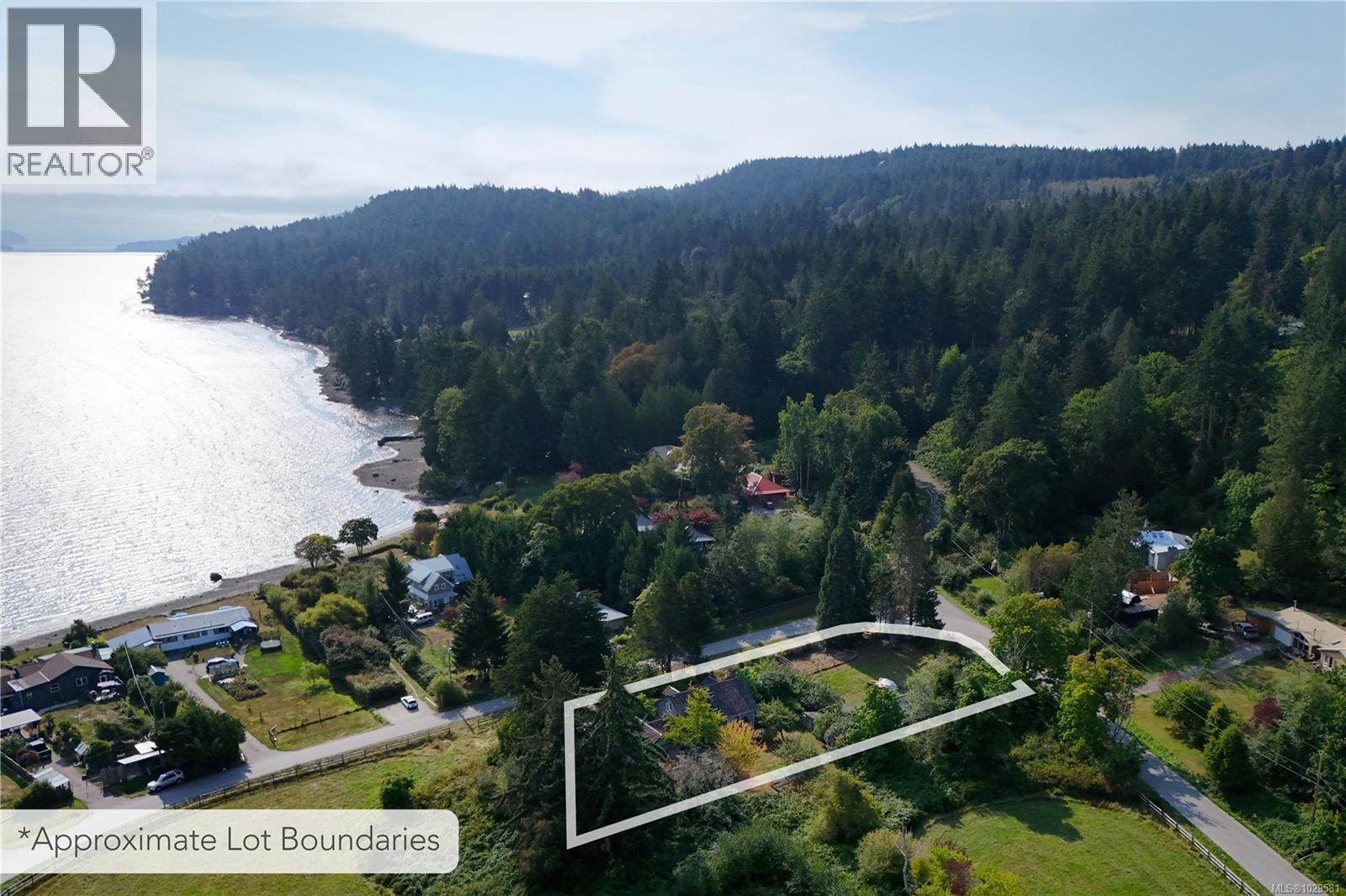  270 Price Road, Salt Spring