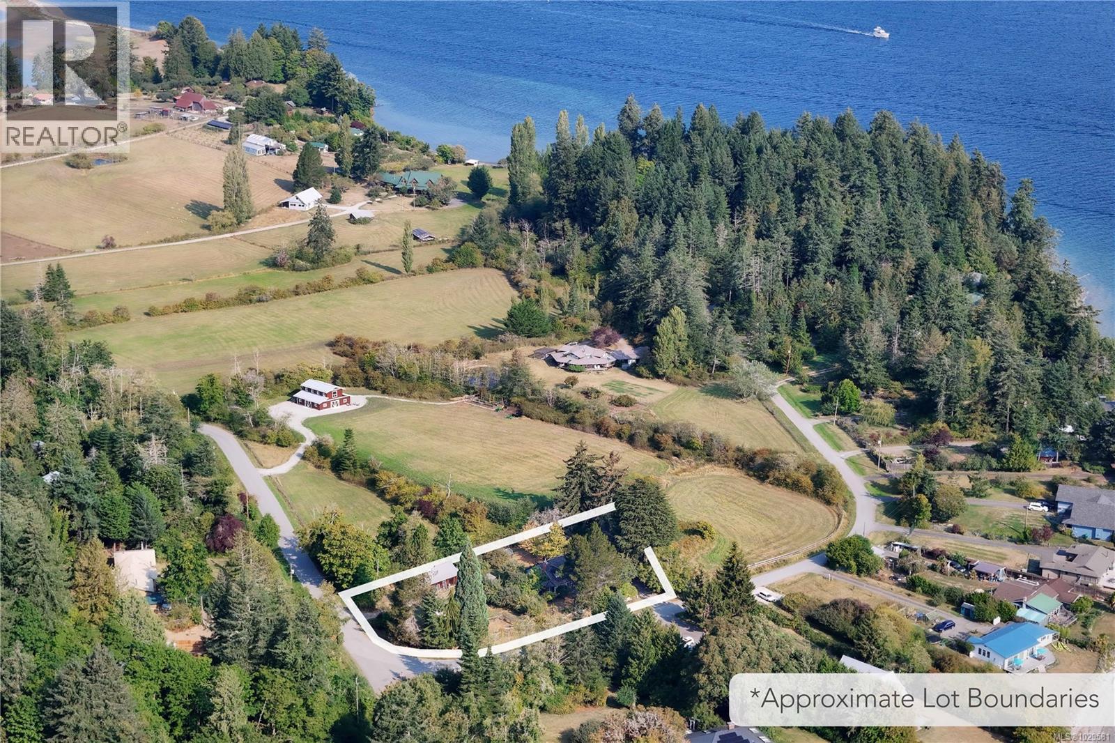  270 Price Road, Salt Spring