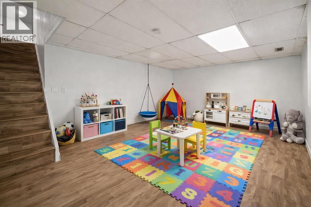 Single Family House for Sale in   Templehill Drive NE Temple Calgary 