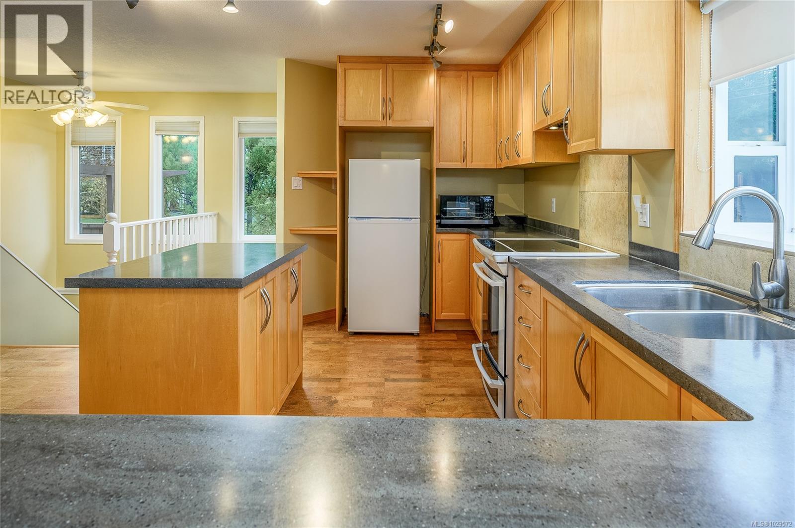 350 Garrett Rd - 5