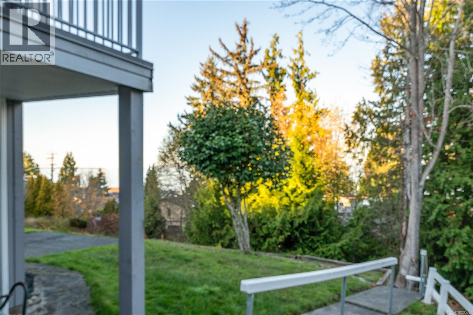 350 Garrett Rd - 66