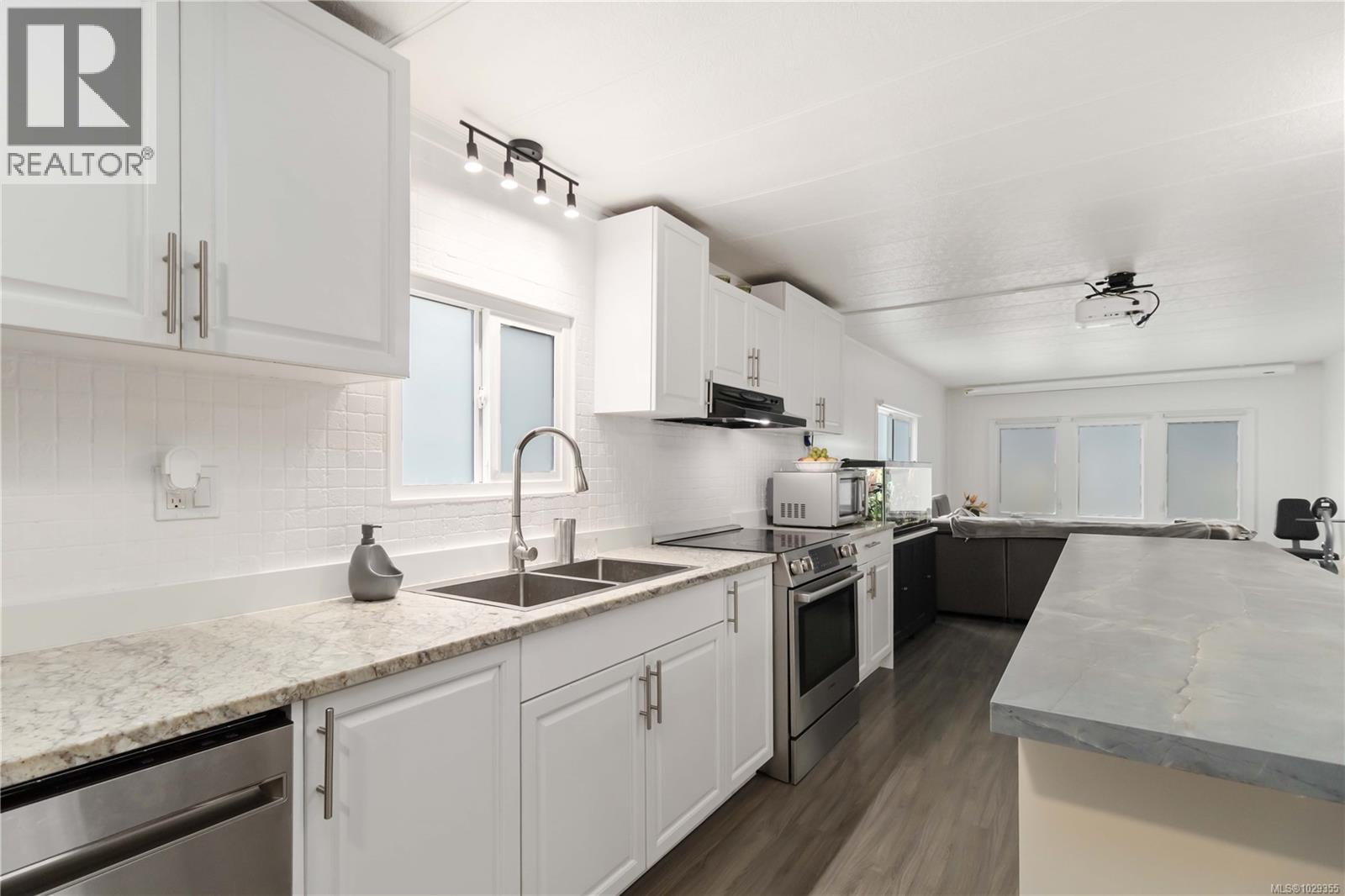 52 2817 Sooke Lake Road, Langford