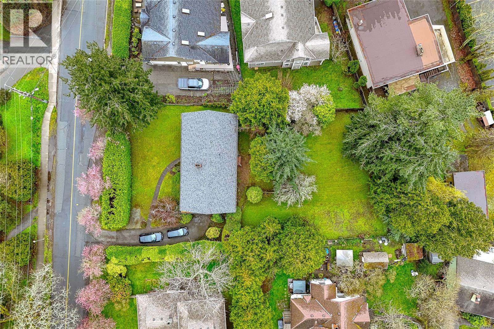 4108 TORQUAY DR - 44