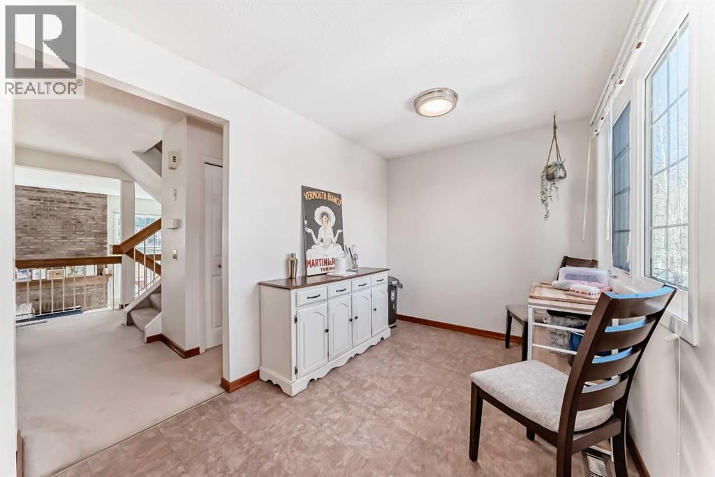 Single Family House 4 Level for Sale in  Point Mckay Gardens NW Point McKay Calgary 