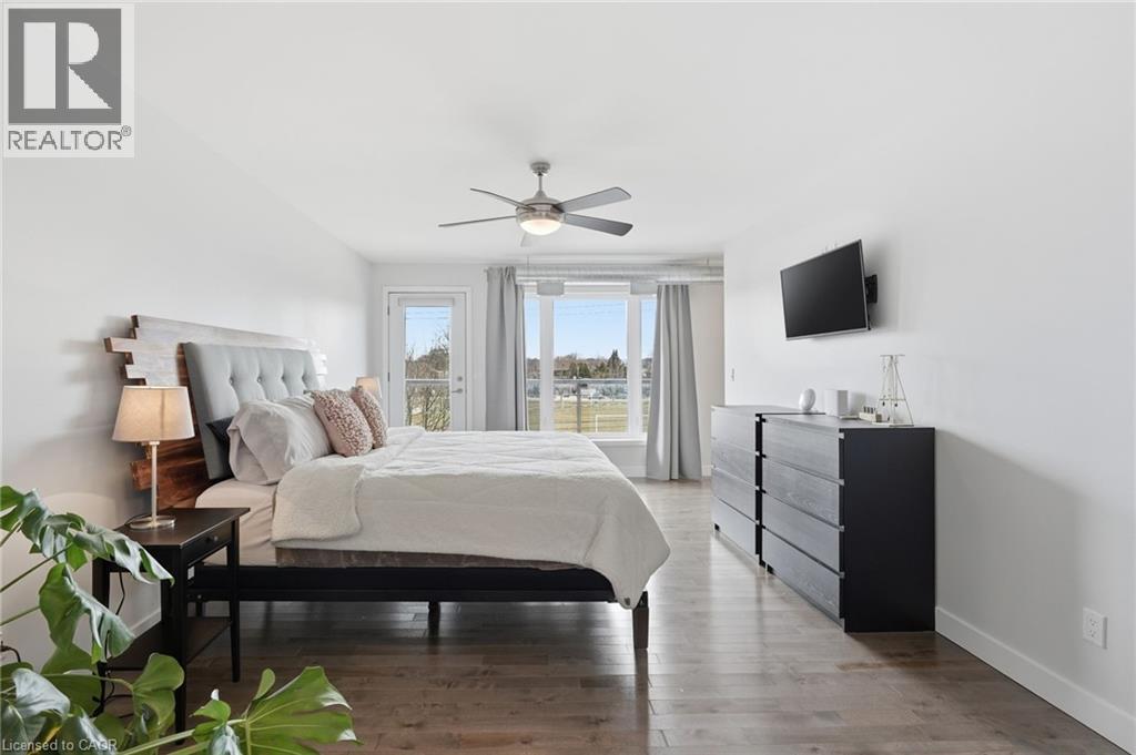 414 JOHN Street N - 22