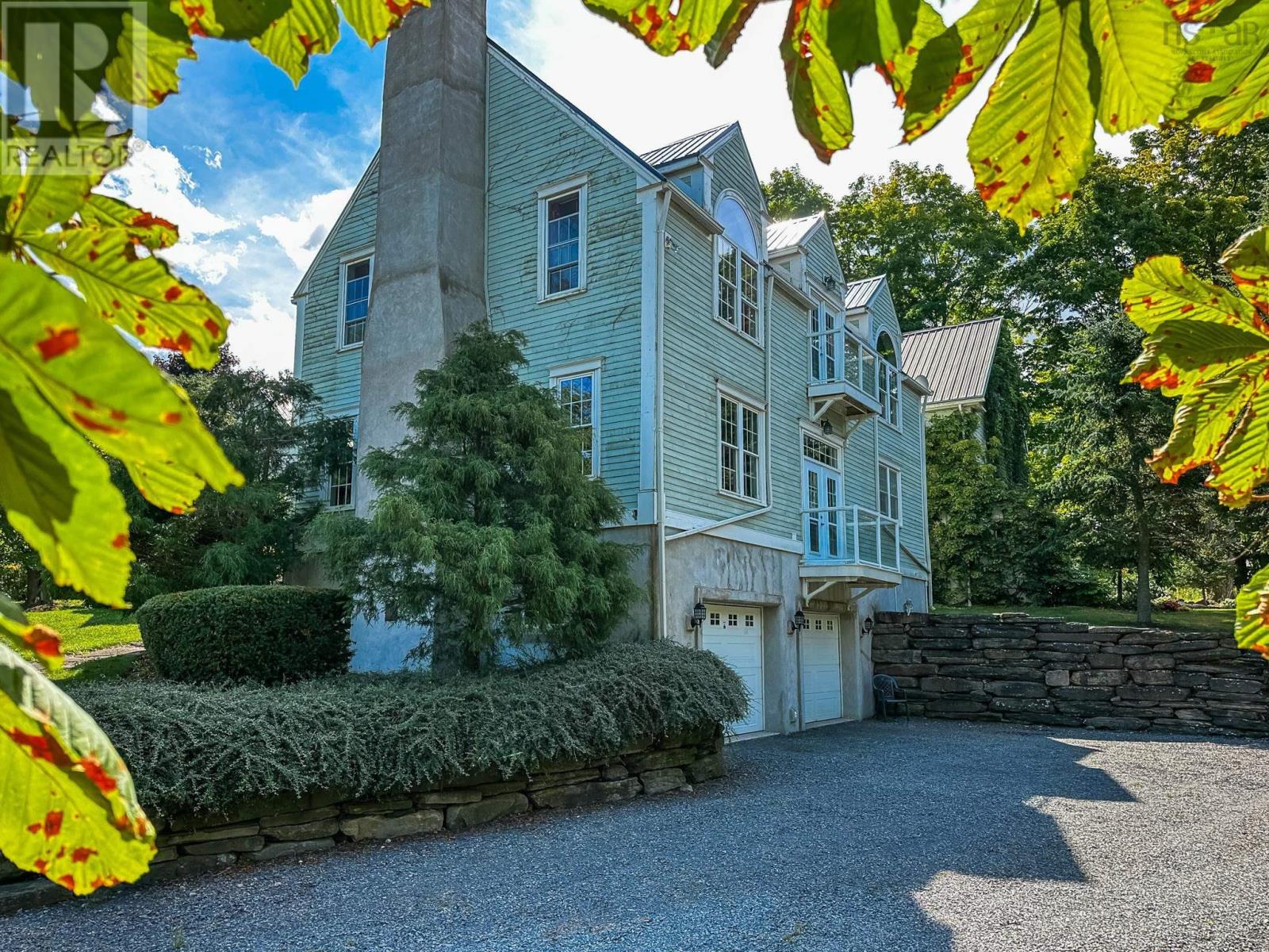 Property 18 of 49 of 1999 Grand Pre Road