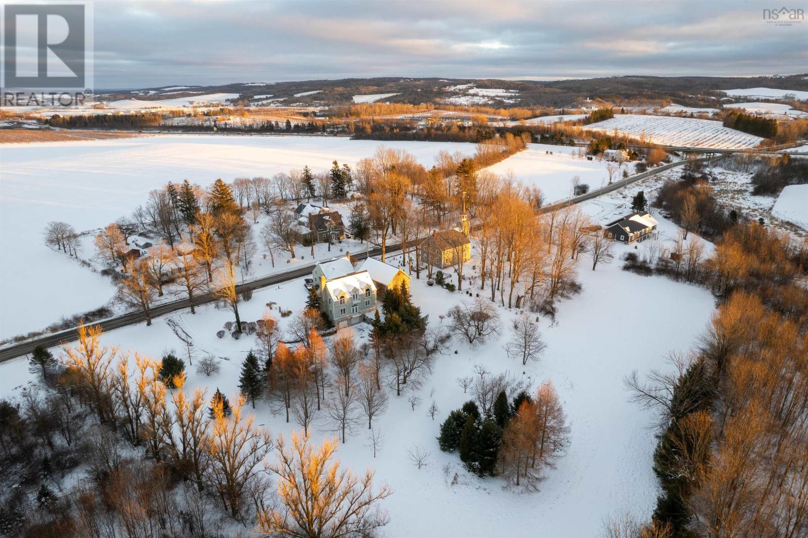 Property 37 of 49 of 1999 Grand Pre Road