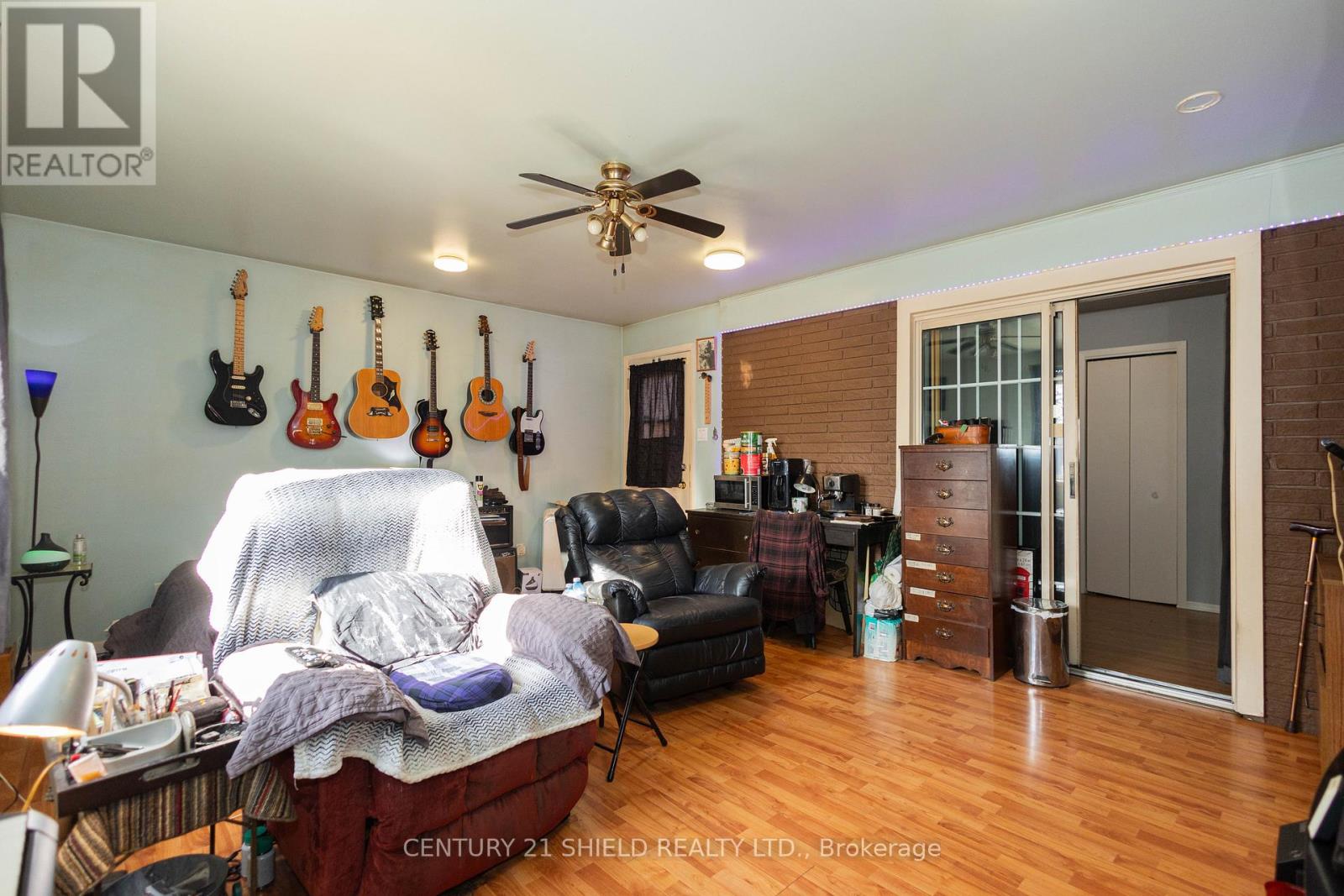 1443 1ST STREET E - 17
