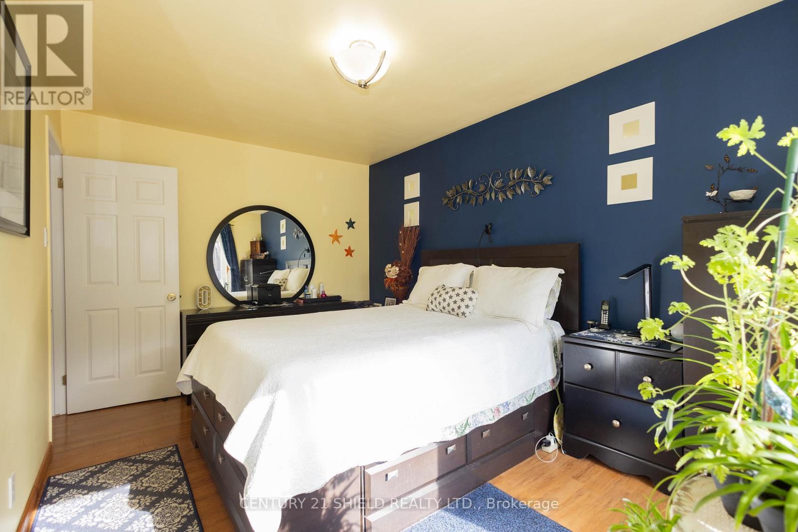 1443 1ST STREET E - 28