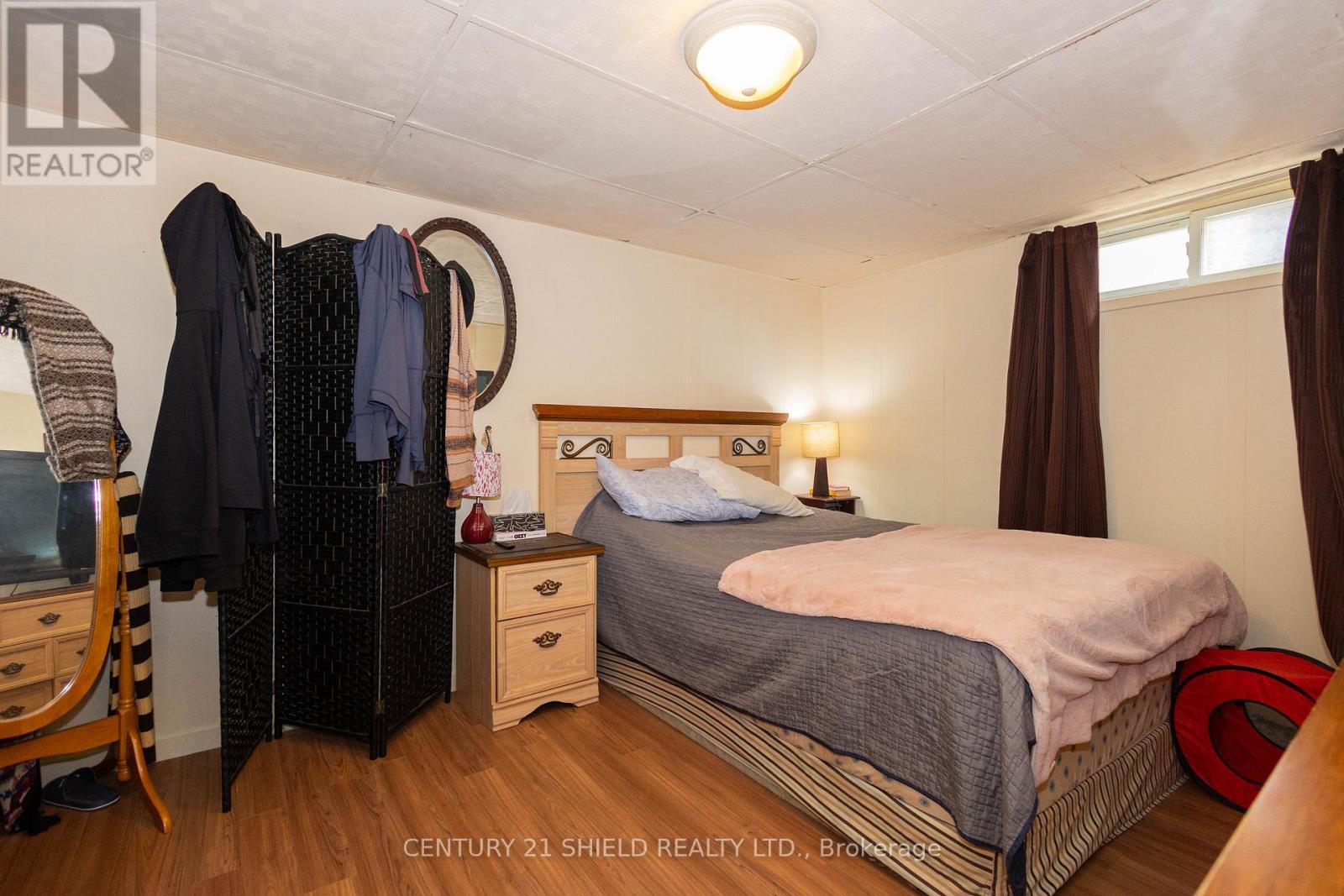 1443 1ST STREET E - 40