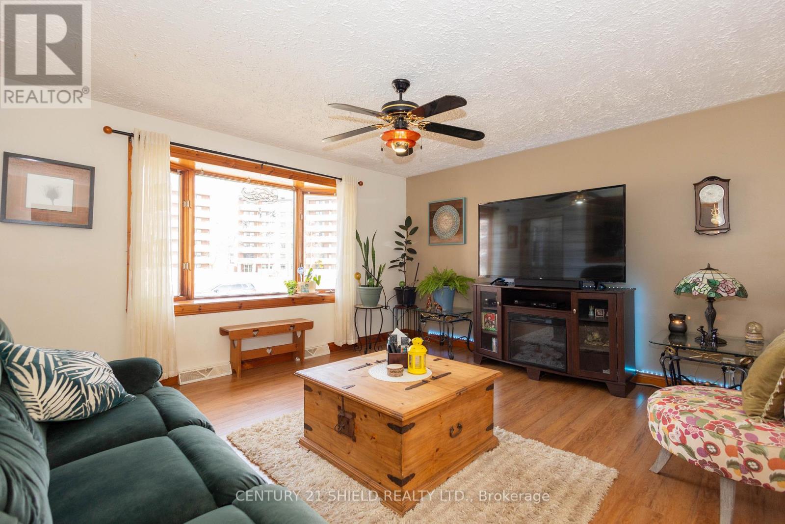 1443 1ST STREET E - 5