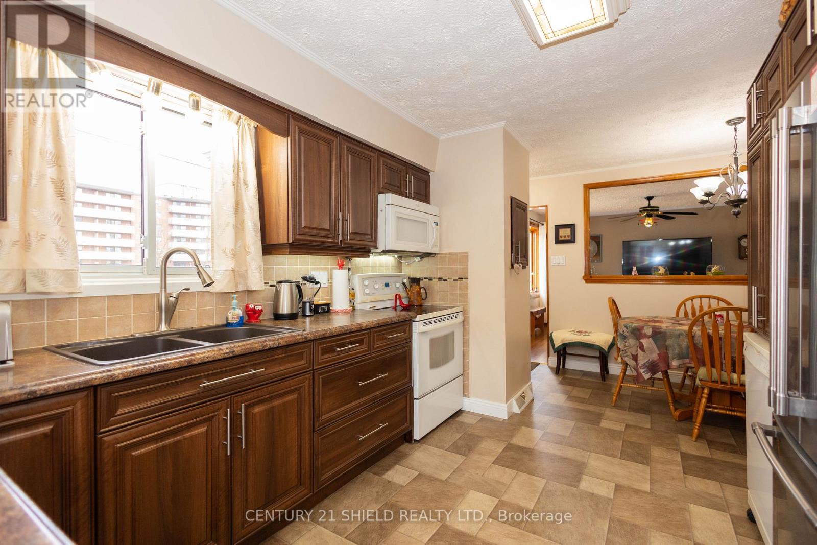 1443 1ST STREET E - 9