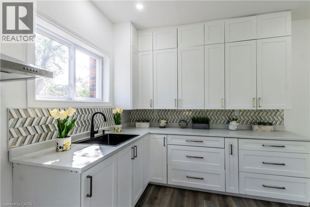 1411 E 56 Highway - 23