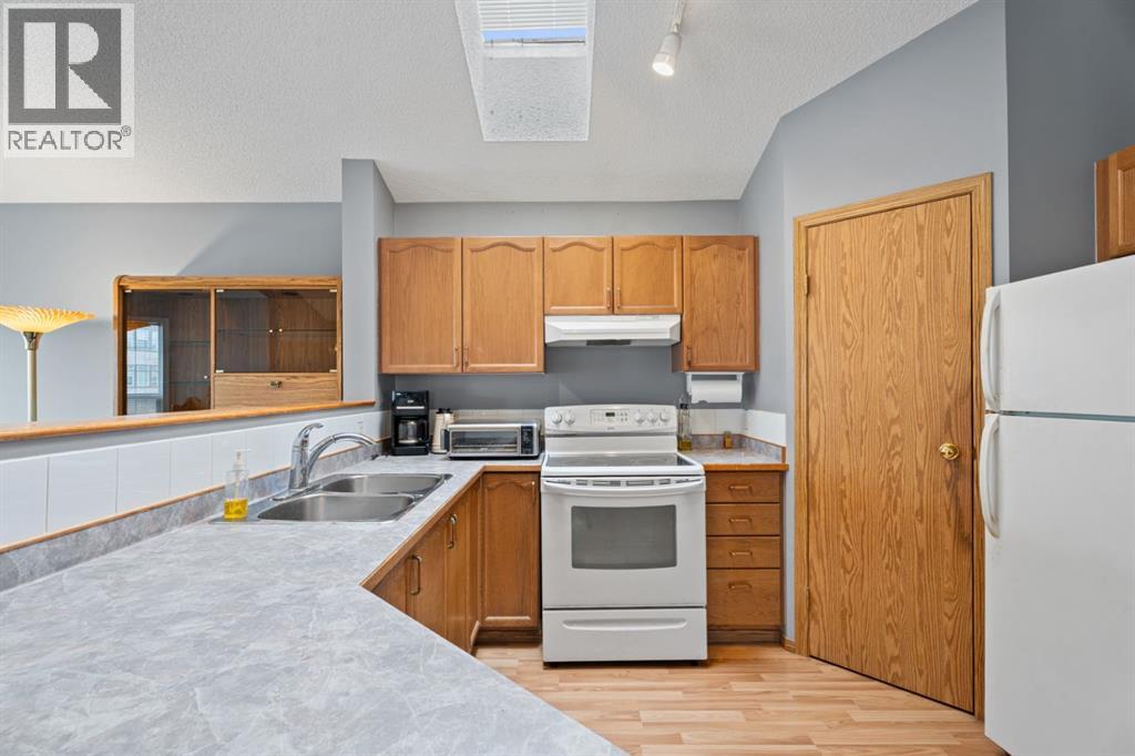 Single Family House 4 Level for Sale in  Coventry View NE Coventry Hills Calgary 