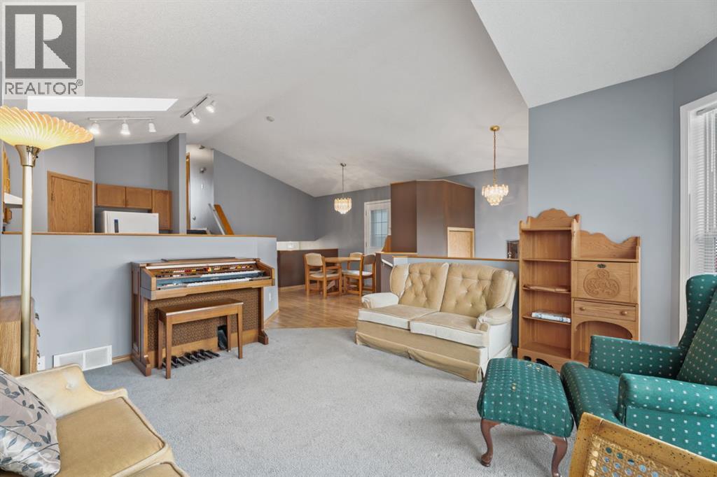 Single Family House 4 Level for Sale in  Coventry View NE Coventry Hills Calgary 