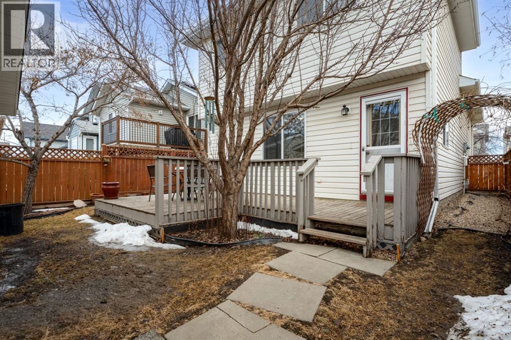 Single Family House 4 Level for Sale in  Coventry View NE Coventry Hills Calgary 