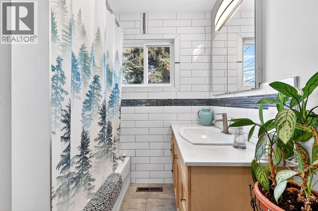 Single Family House Bungalow for Sale in  Glenbrook Drive SW Glenbrook Calgary 