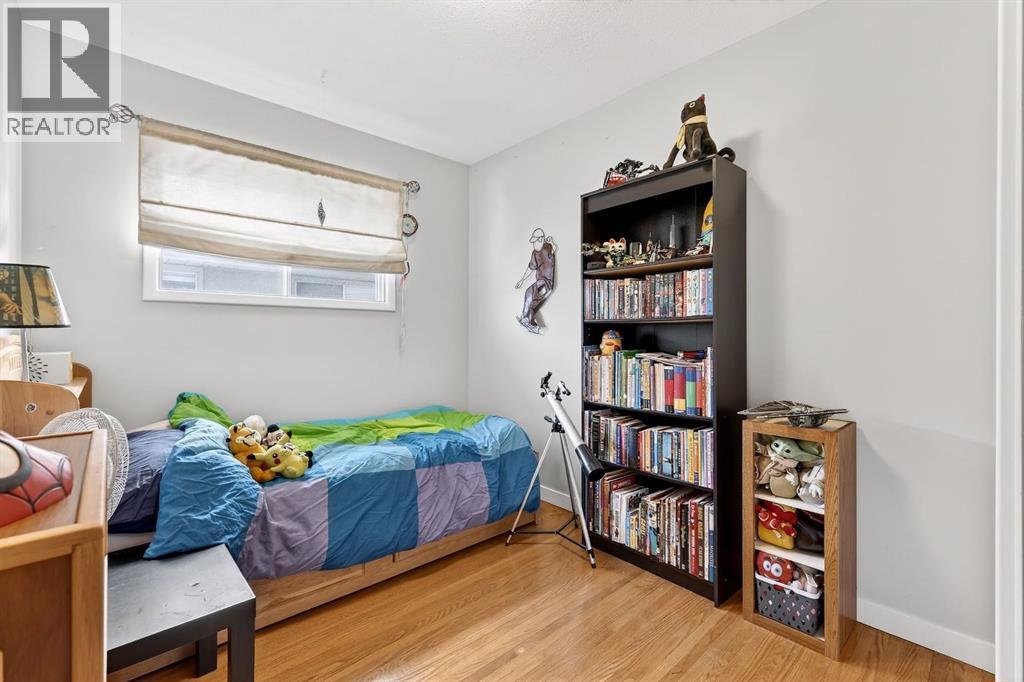 Single Family House Bungalow for Sale in  Glenbrook Drive SW Glenbrook Calgary 