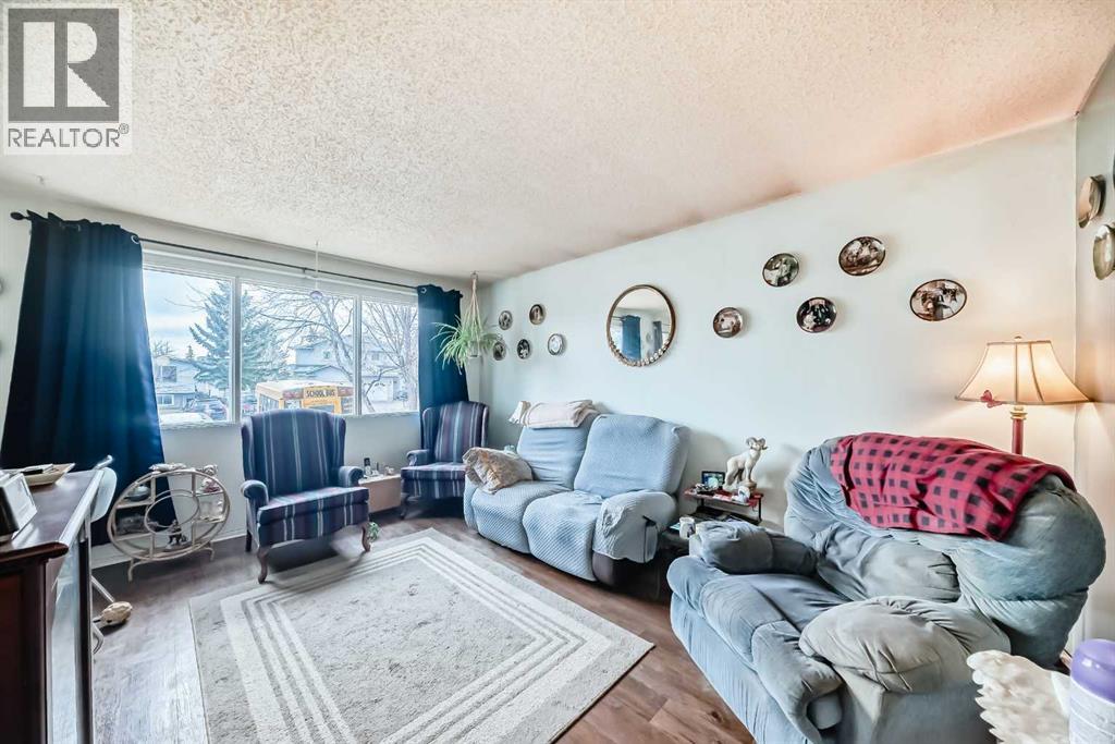 Multi-family House Bi-level for Sale in  Beaver Dam Place NE Thorncliffe Calgary 