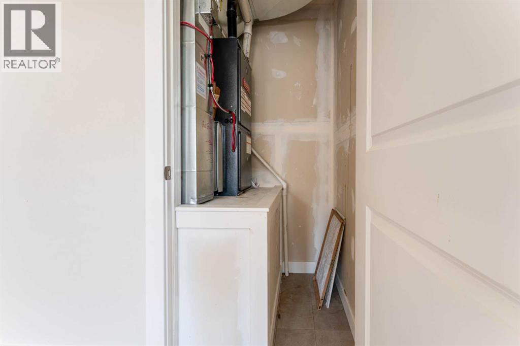 #171 300 MARINA DRIVE - 34