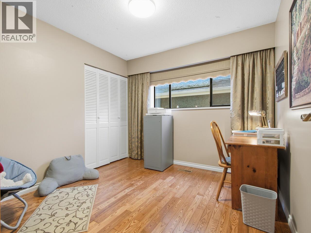 914 LONDON STREET, New Westminster