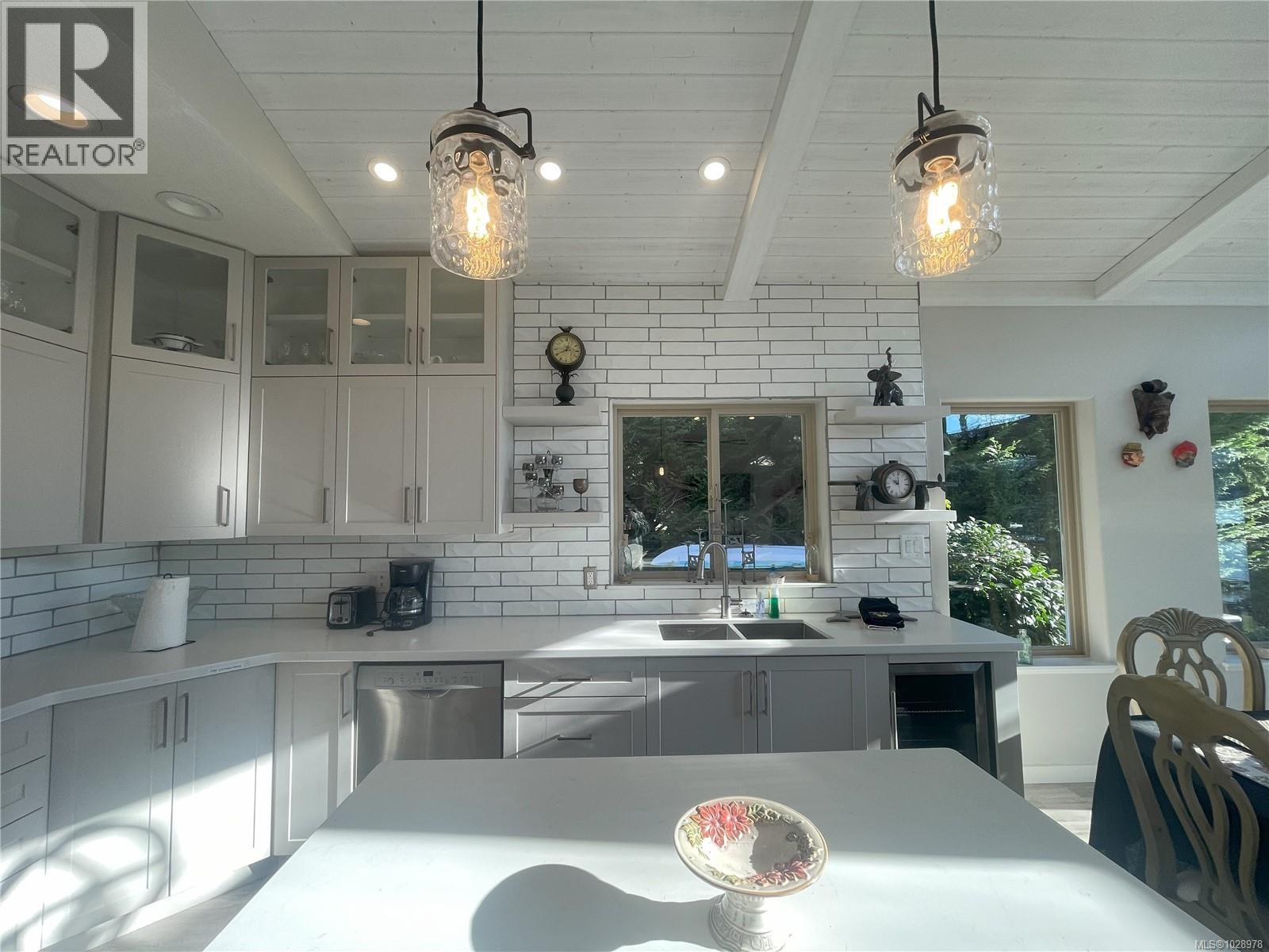 4712 SHELL BEACH RD - 15