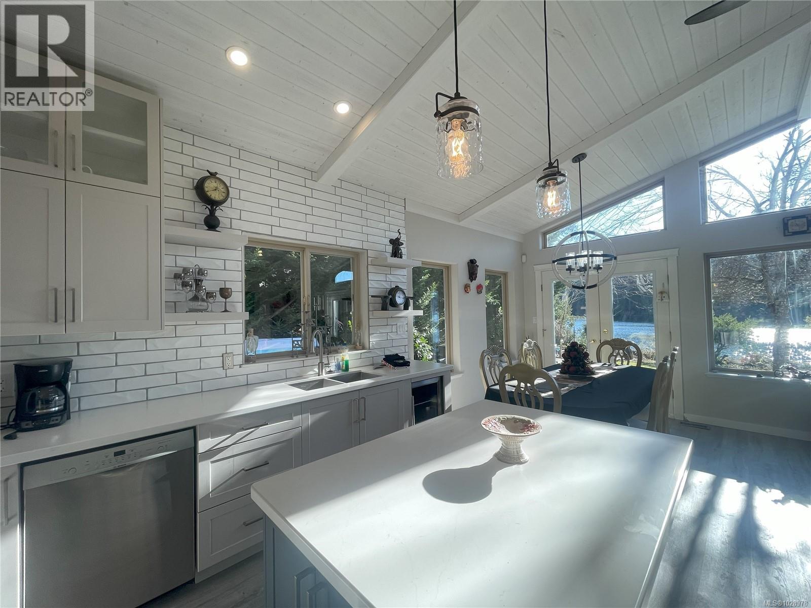 4712 SHELL BEACH RD - 16