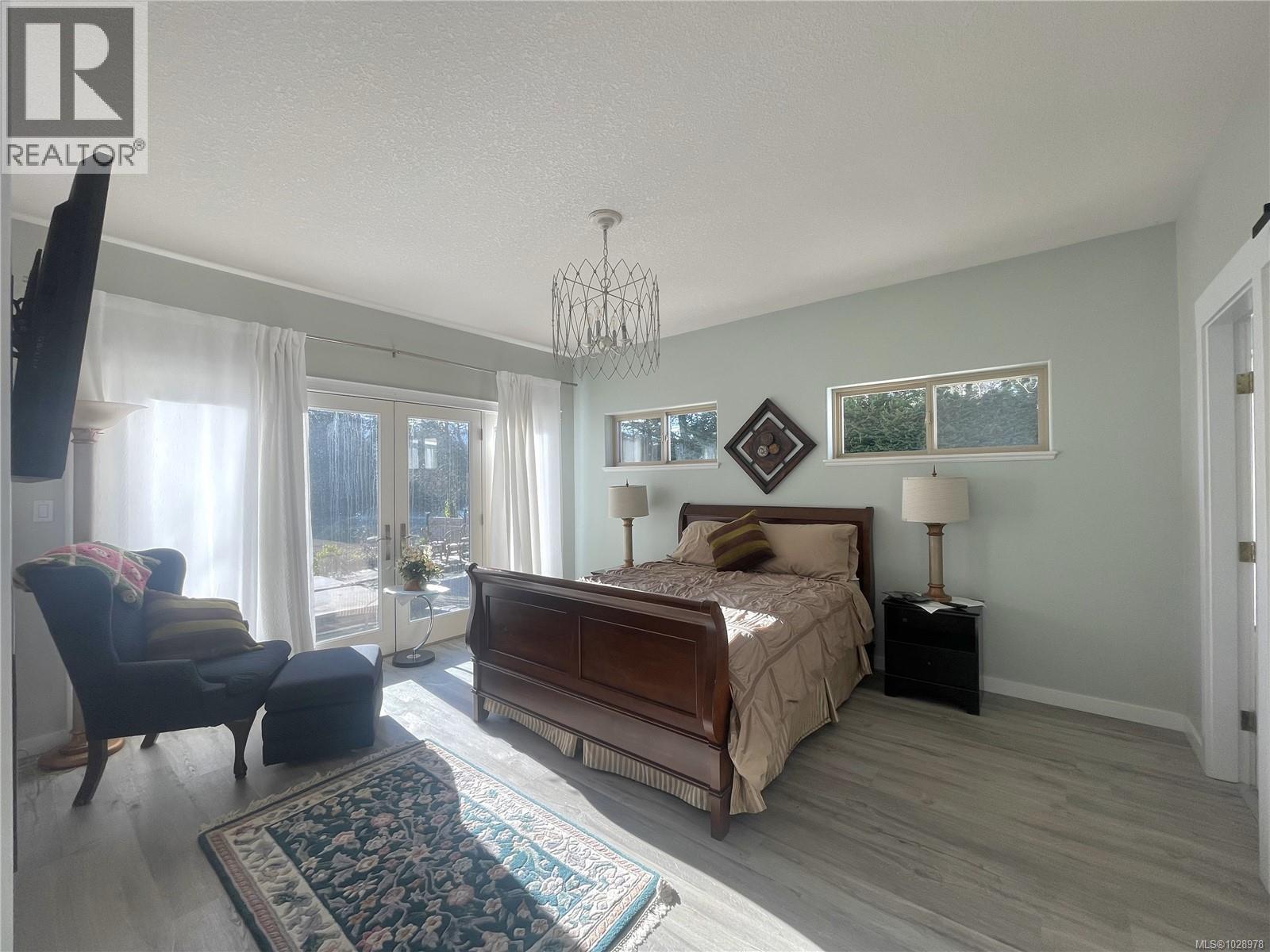 4712 Shell Beach Rd - 36