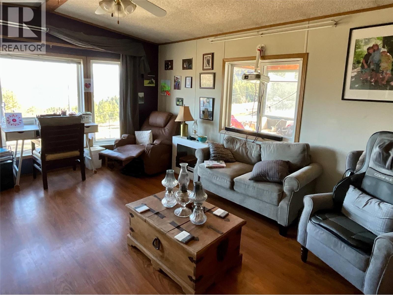 3775 HARDY MOUNTAIN Road, Grand Forks