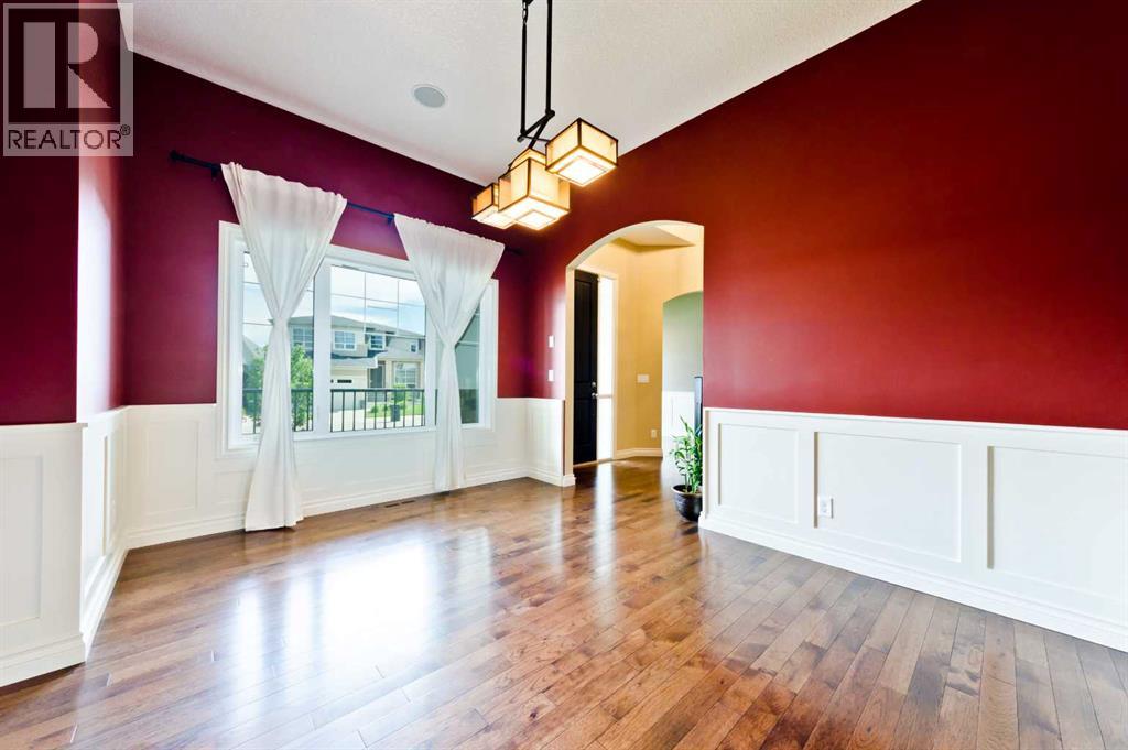 Single Family House for Sale in  ELMONT Rise SW Springbank Hill Calgary 