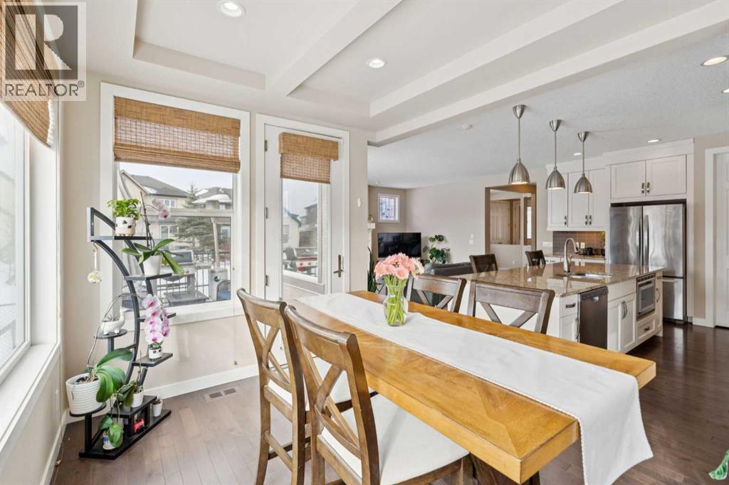 Single Family House for Sale in  Quarry Heights SE Douglasdale/Glen Calgary 