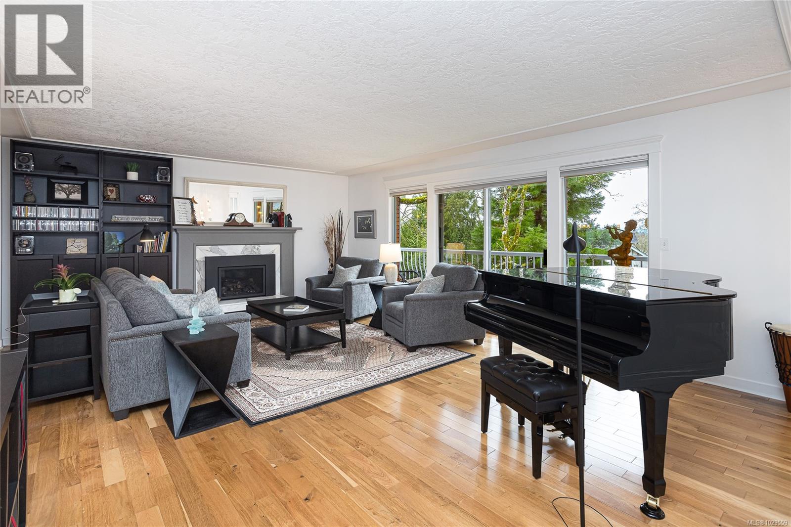  920 Woodhall Drive, Saanich