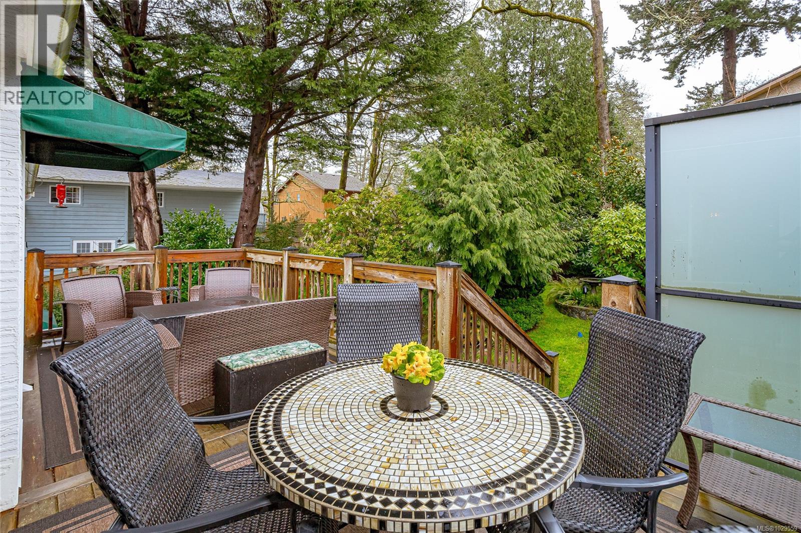  920 Woodhall Drive, Saanich