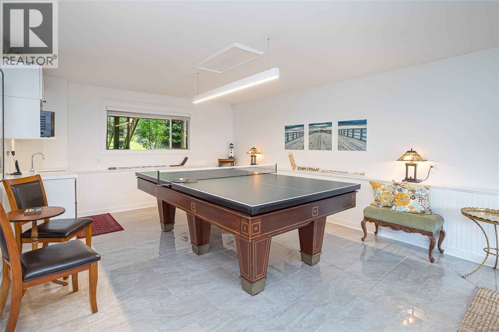  920 Woodhall Drive, Saanich