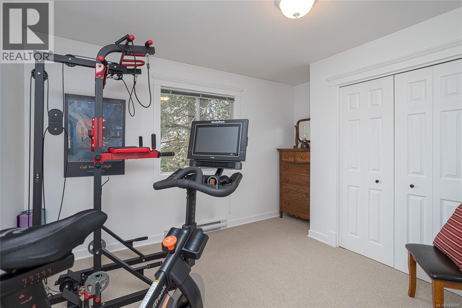  920 Woodhall Drive, Saanich