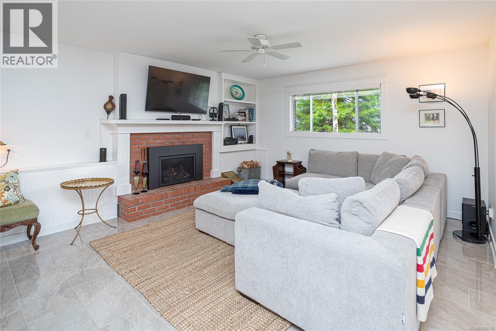  920 Woodhall Drive, Saanich