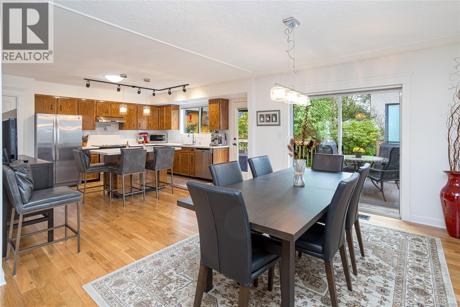  920 Woodhall Drive, Saanich