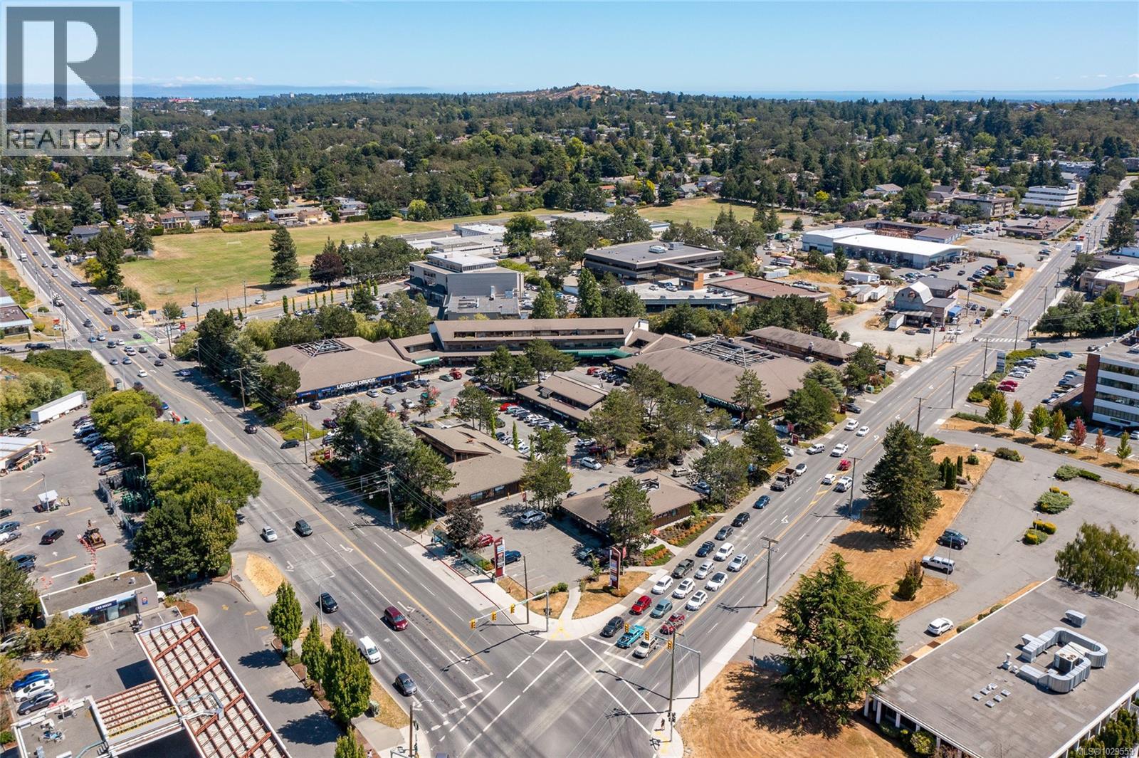  920 Woodhall Drive, Saanich