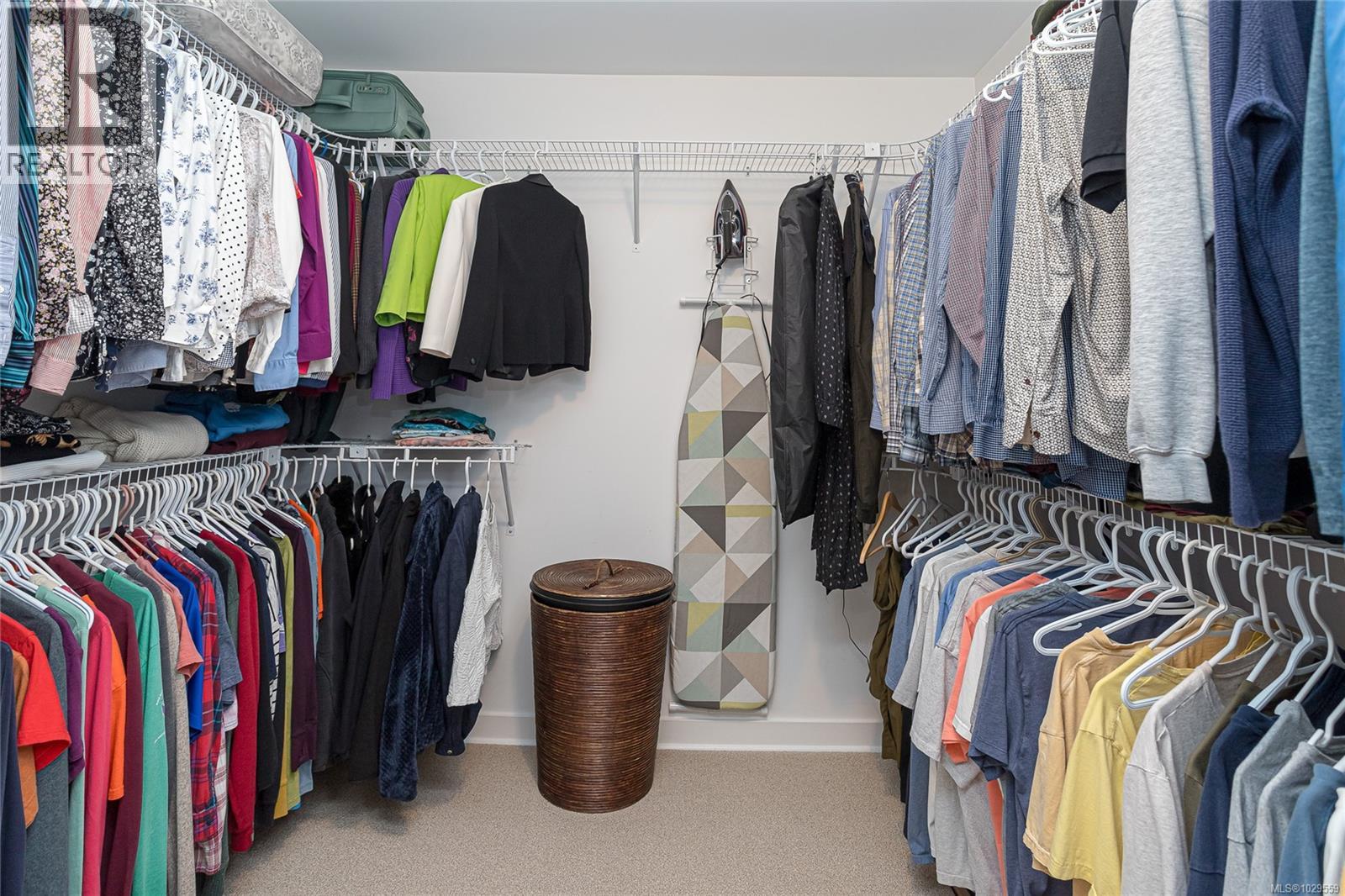  920 Woodhall Drive, Saanich