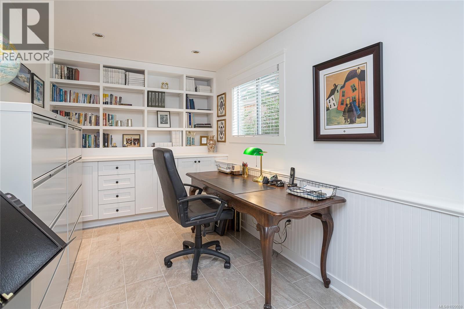  920 Woodhall Drive, Saanich