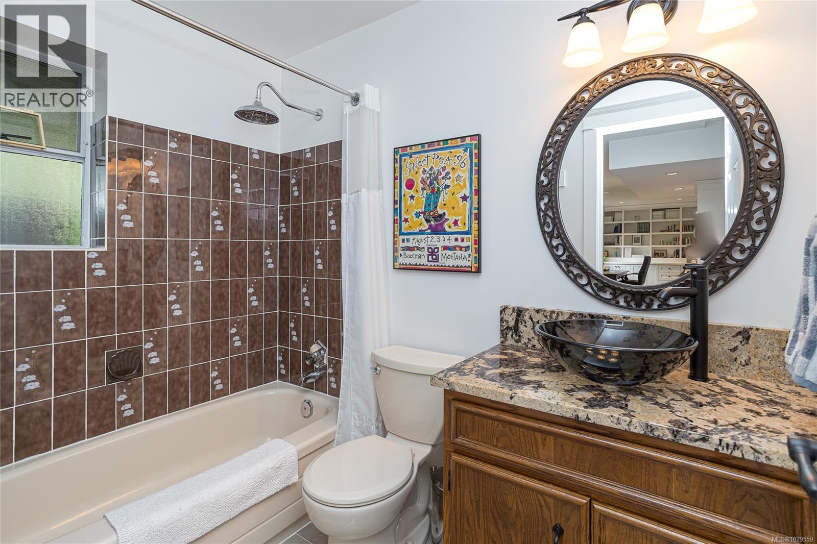  920 Woodhall Drive, Saanich